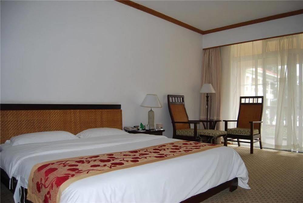 Yunnan Dianchi Garden Resort Hotel & Spa Kunming Exteriör bild