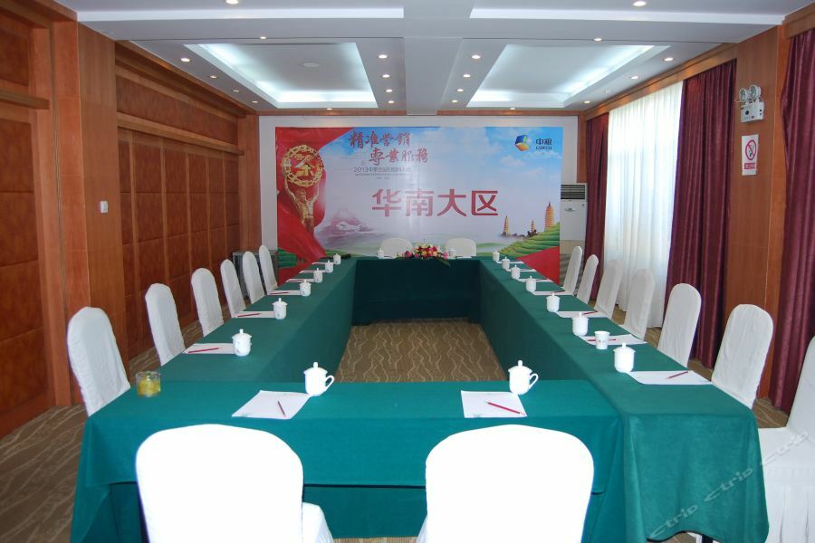 Yunnan Dianchi Garden Resort Hotel & Spa Kunming Exteriör bild